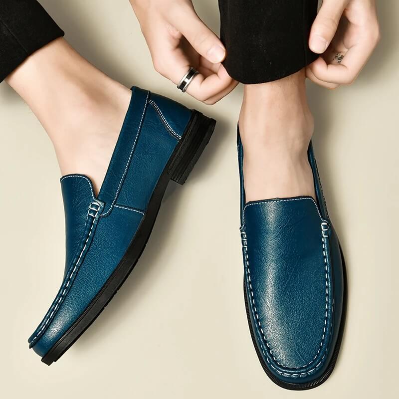 sapato-mocassim-de-couro-salto-azul