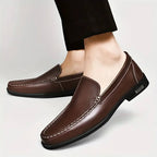 sapato-mocassim-de-couro-salto-azul