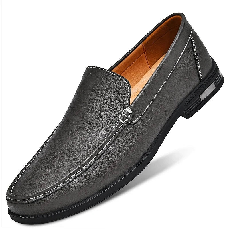 sapato-mocassim-de-couro-salto-cinza