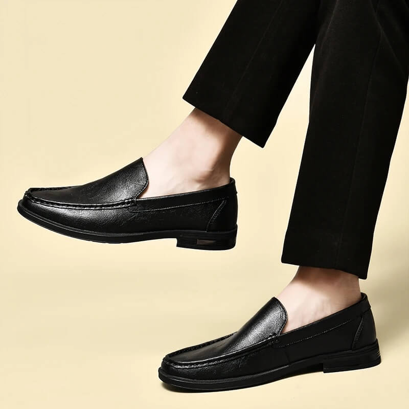 sapato-mocassim-de-couro-salto-preto