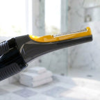 Precision Trimmer ultra-thin blade closeup